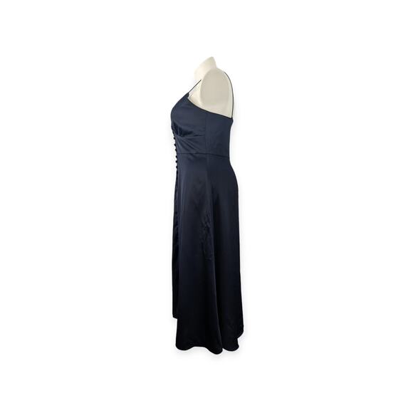 Elegant Black Midi Dress - Picture 12 of 15